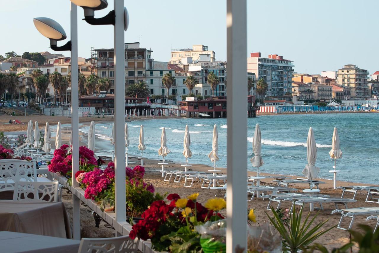 Palazzotto 902 Bed and Breakfast Crotone Buitenkant foto
