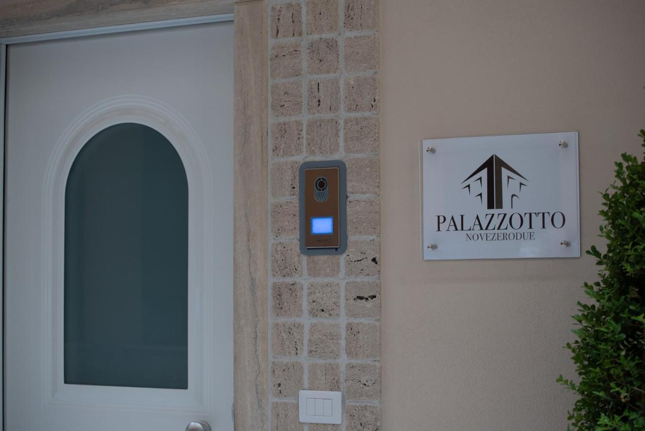 Palazzotto 902 Bed and Breakfast Crotone Buitenkant foto