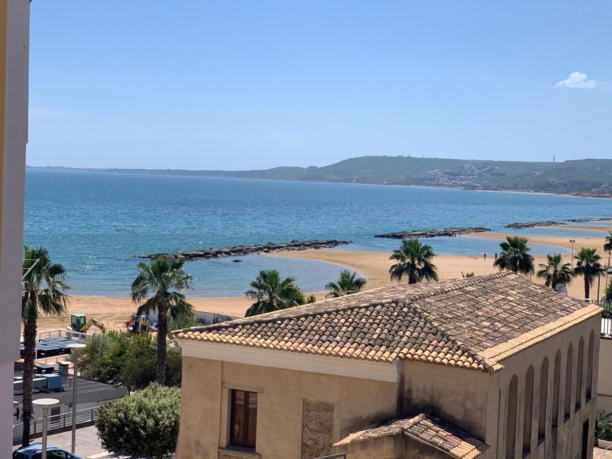 Palazzotto 902 Bed and Breakfast Crotone Buitenkant foto