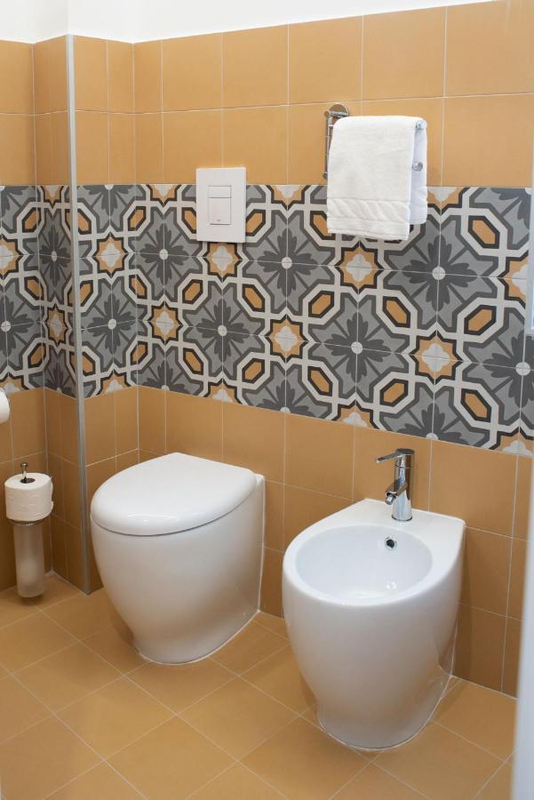 Palazzotto 902 Bed and Breakfast Crotone Buitenkant foto